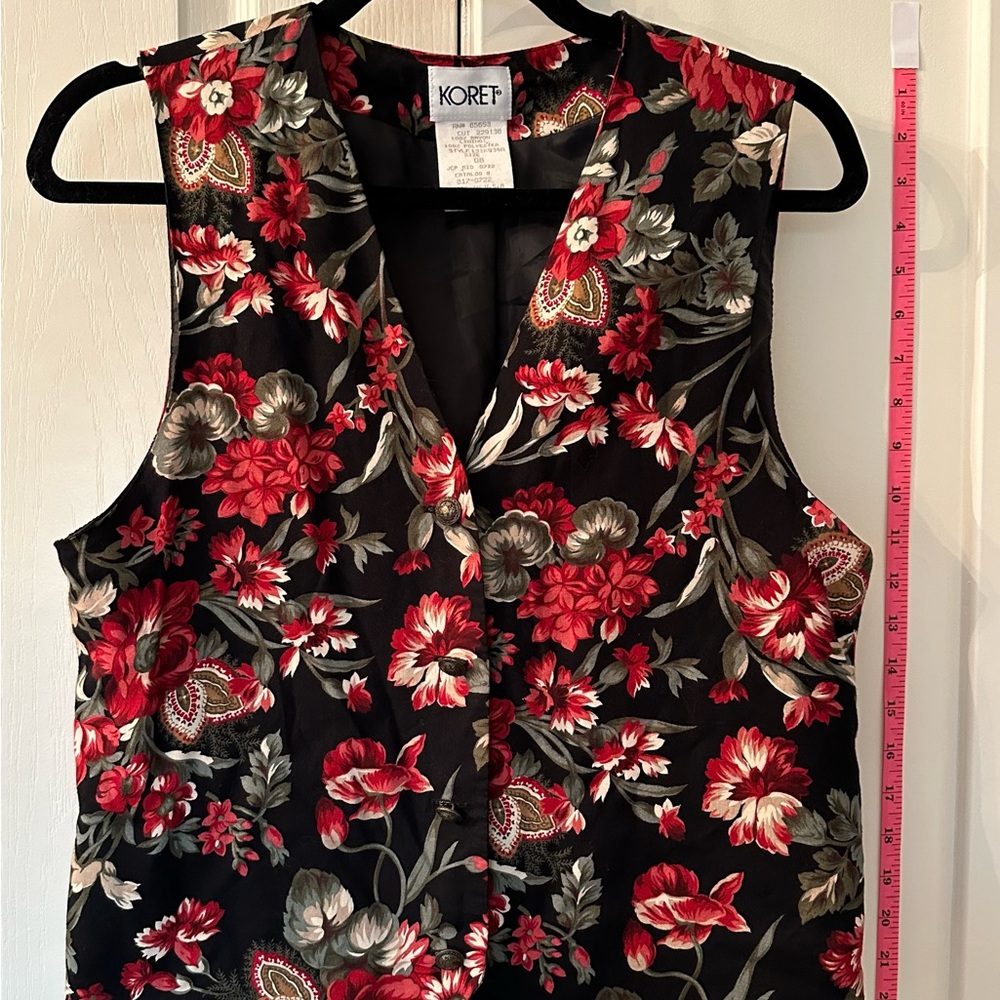 Koret Black Floral Sleeveless Vest with Notched Collar